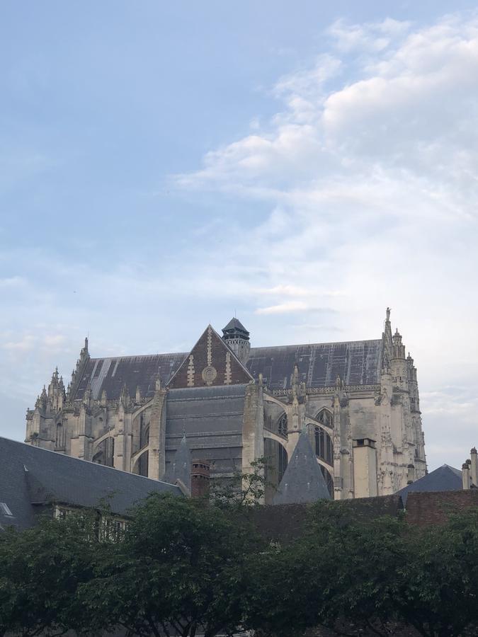 Mercure Beauvais Centre Cathedrale Экстерьер фото